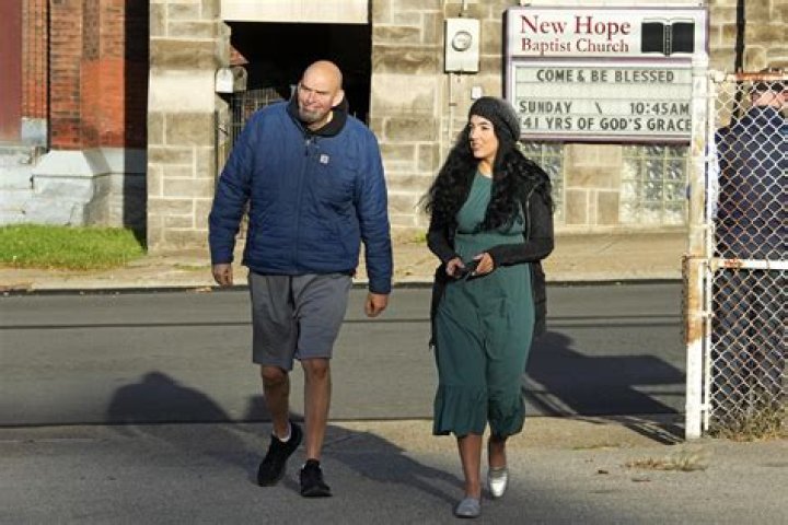 Chloe Bailey's Height And Weight Explored
