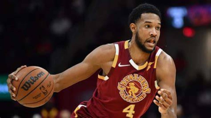 Evan Mobley's stats as a sophomore for Cleveland Cavaliers have been a