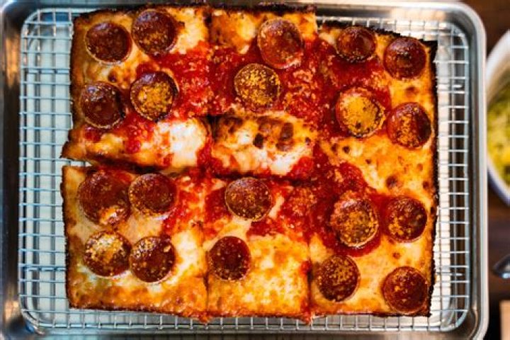Exploring Emmy Squared Pizza's Culinary Delights