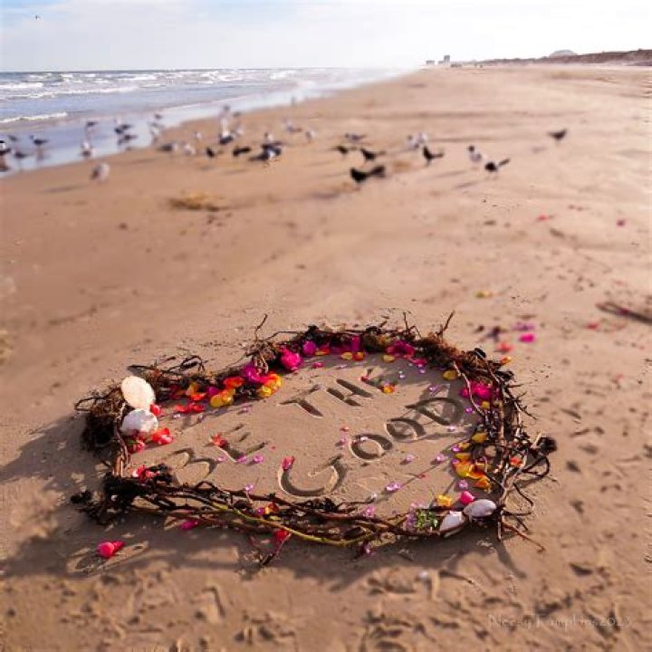 hearts-in-the-sand