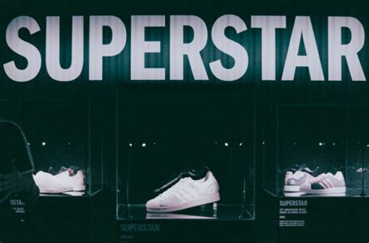 Heres the Superstar Un |