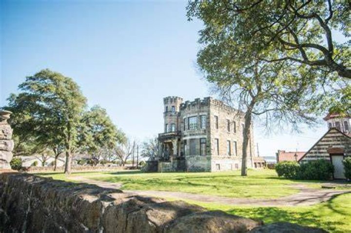 How Much Did Cottonland Castle?