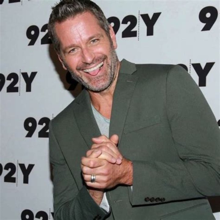 How tall is Peter Hermann ·