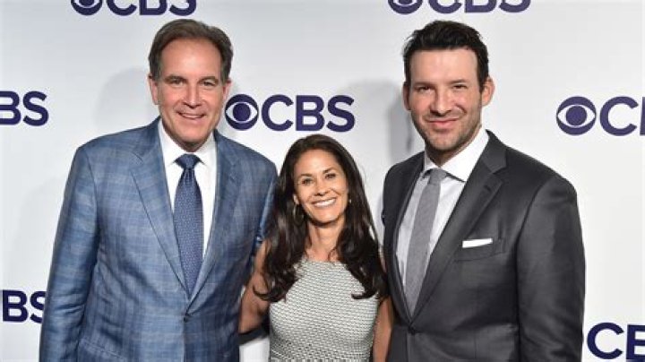 How tall is Tracy Wolfson