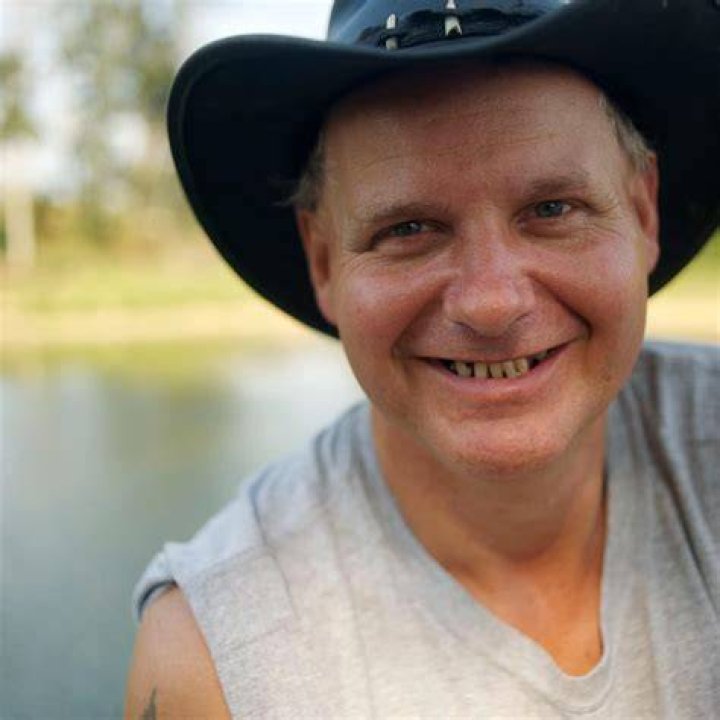 ‘Turtleman’ Ernie Lee Brown gets civilized at restaurant