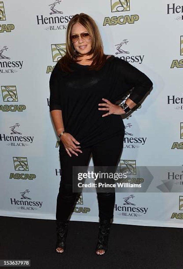 Pebbles Reid ·