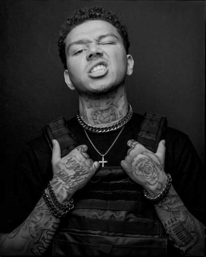 Phora ·