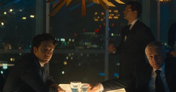The Consultant Has Gritty Filming Locations, Explained ·
